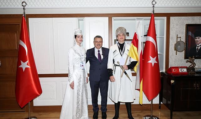 BAŞKAN GENÇ: TRABZON'DAN DÜNYAYA BARIŞ MESAJI VERECEĞİZ