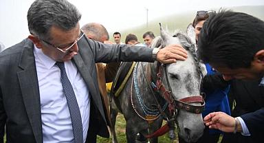 BAŞKAN GENÇ: “TRABZON VE GÜMÜŞHANE BİRLİĞİNİ HER YIL TAŞKÖPRÜ’DE TÜM DÜNYAYA GÖSTERMELİYİZ”