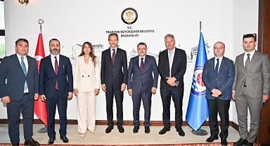BÜYÜKELÇİ HENDRİK VAN DE VELDE’DEN BAŞKAN GENÇ’E ZİYARET