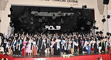 KTÜ'DE 2 BİN 776 ÖĞRENCİ MEZUN OLDU