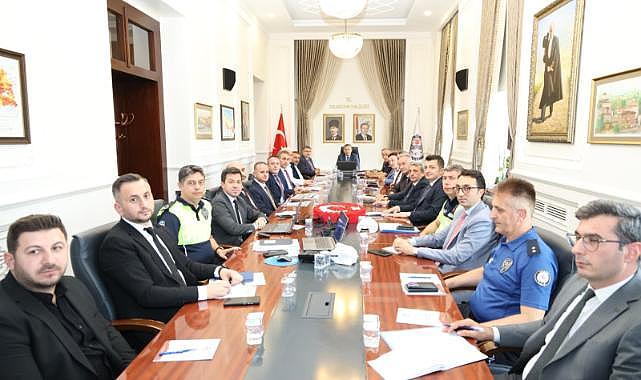 TRABZON'UN TRAFİĞİ MASAYA YATIRILDI